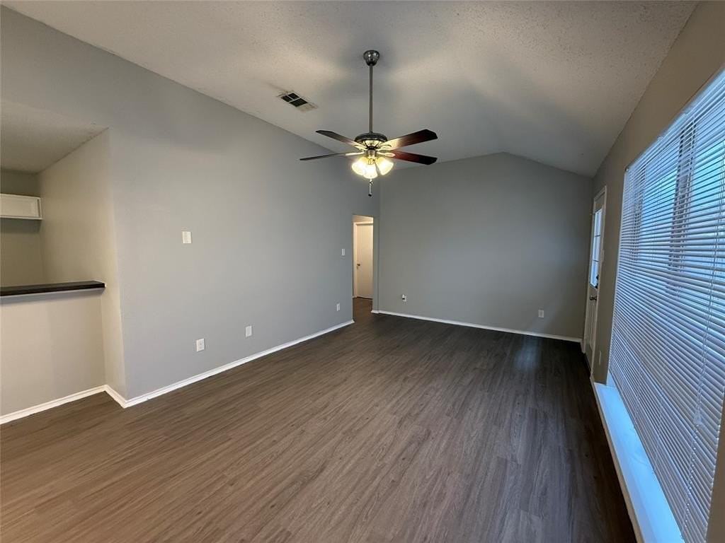 9636 Stonewood Dr - Photo 3 of 22