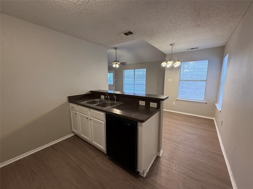 9636 Stonewood Dr - Photo 7 of 22