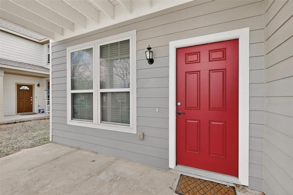 9008 Cape Cod Blvd - Photo 5 of 38