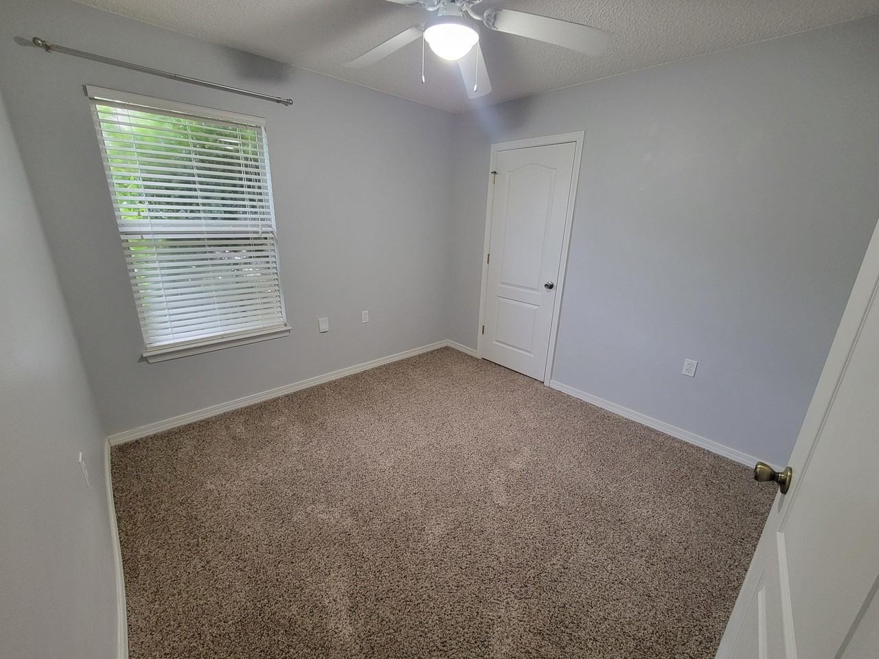 6476 Sailport Cv - Photo 4 of 18