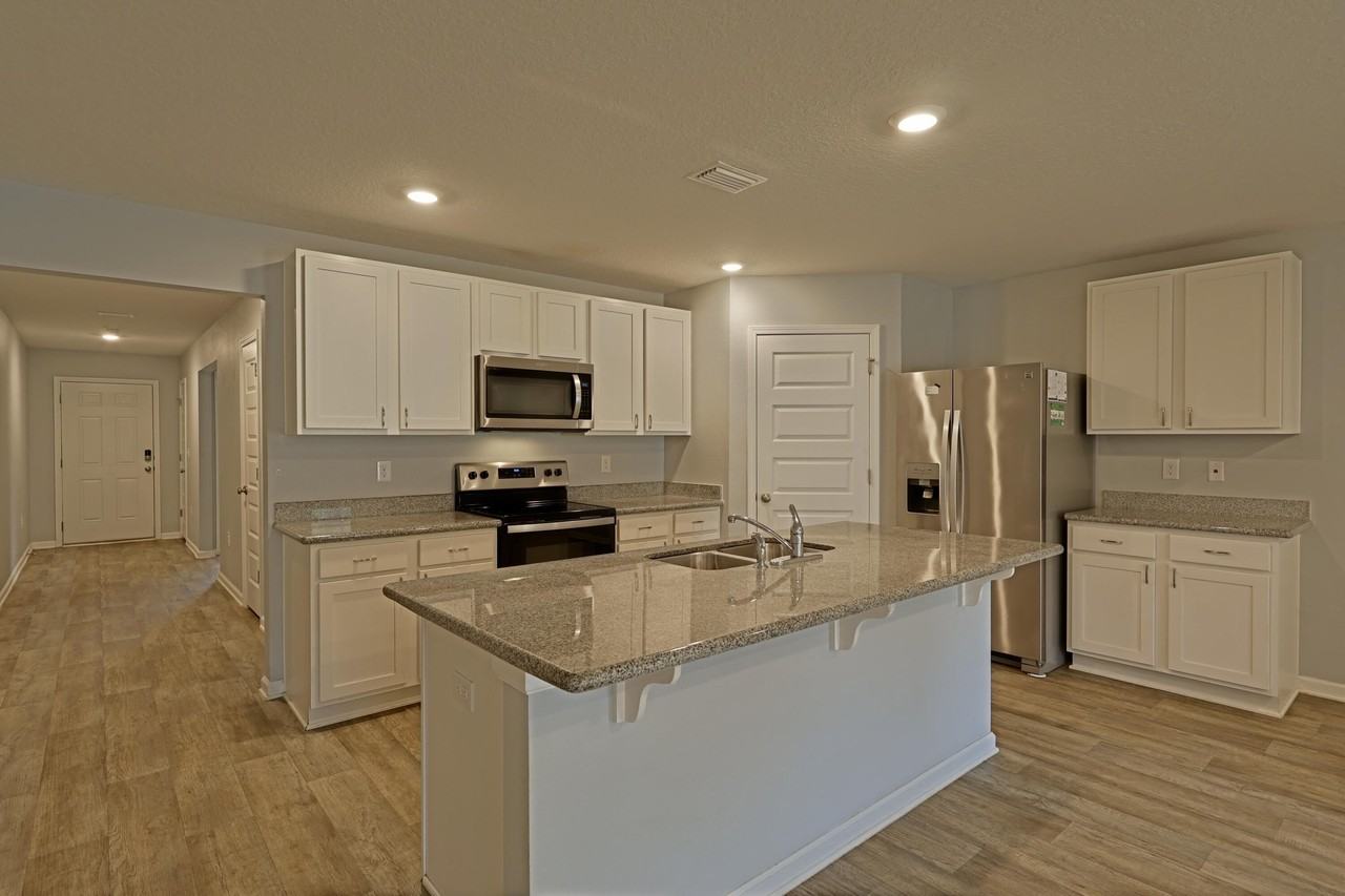 5747 Guinevere Ln - Photo 2 of 31