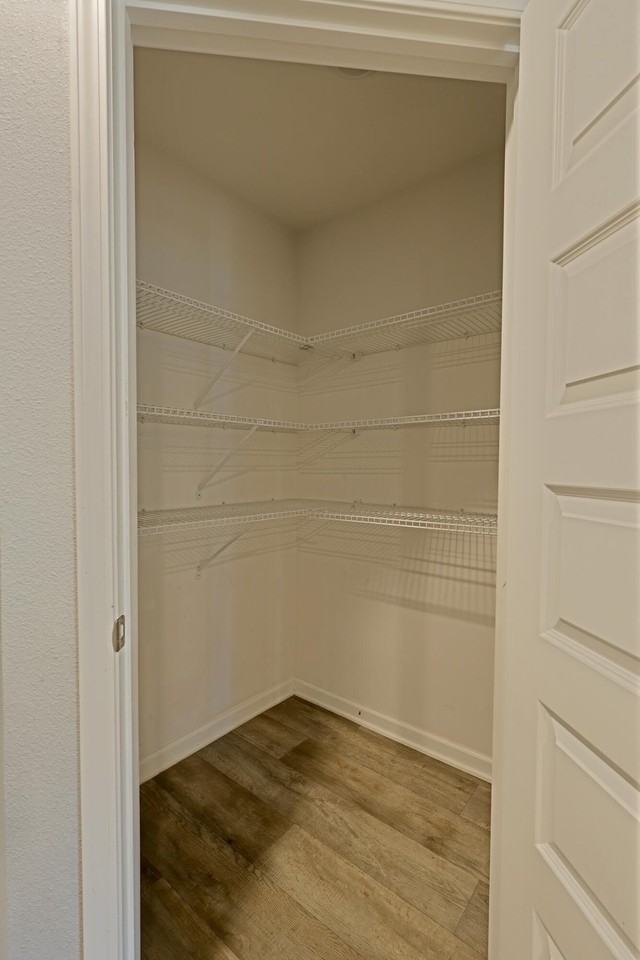 5747 Guinevere Ln - Photo 6 of 31