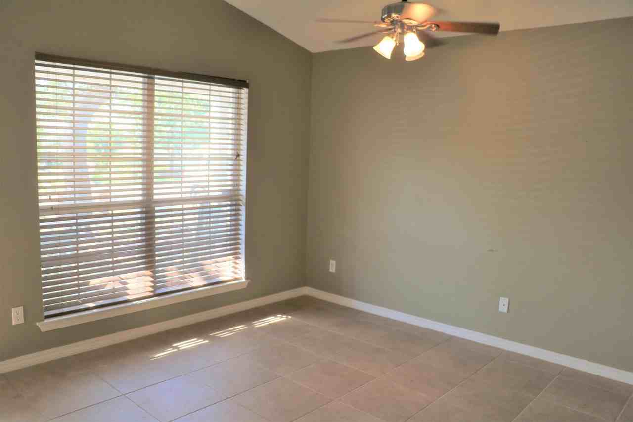 1784 Ivalea Cir - Photo 2 of 18