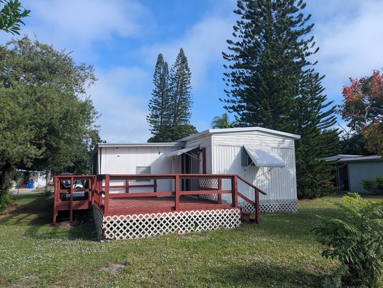 74 Lone Pine Ave #74 - Photo 2 of 9