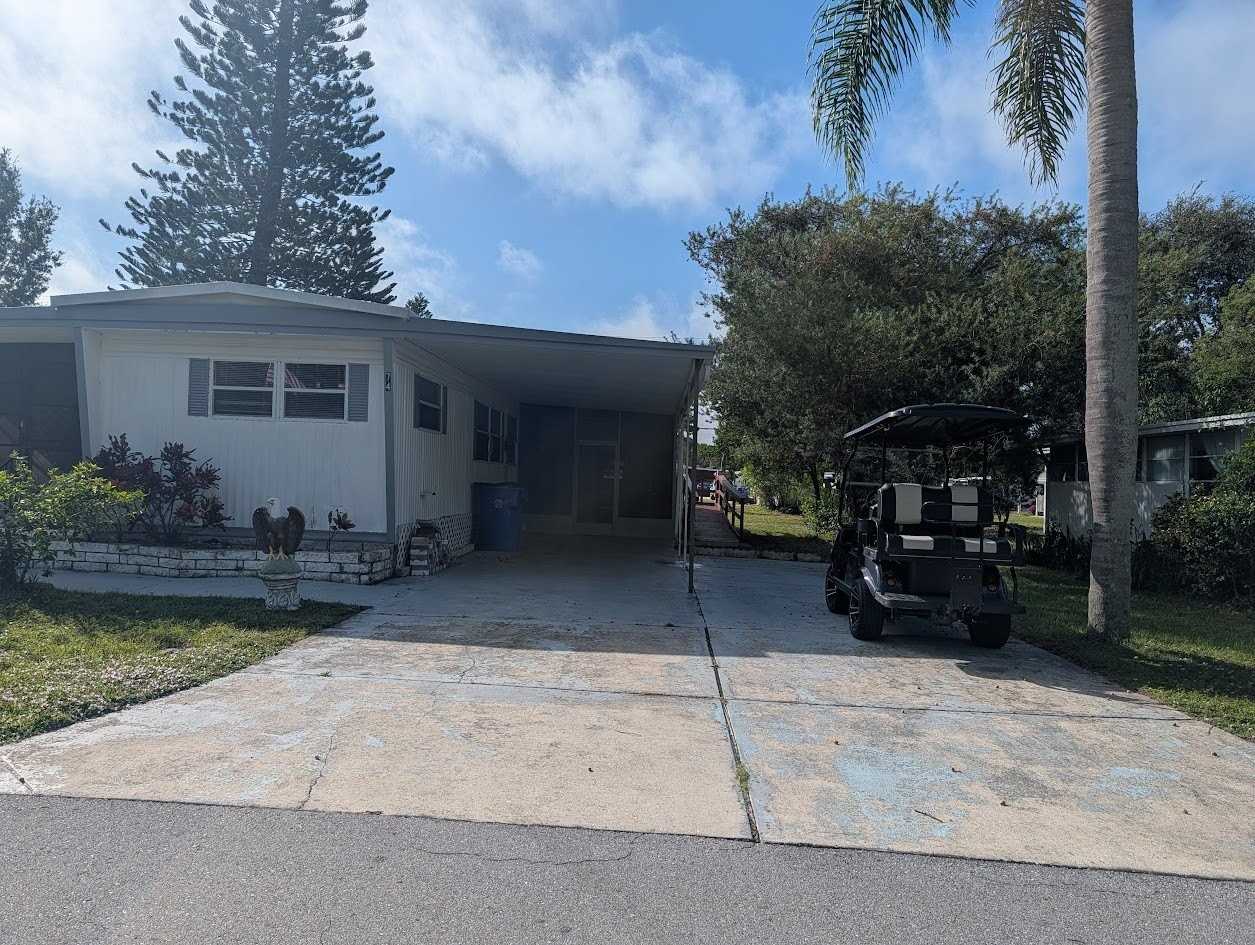 74 Lone Pine Ave #74 - Photo 3 of 9