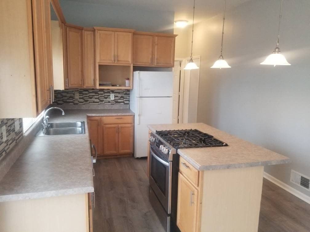 356 Hennepin St - Photo 3 of 5