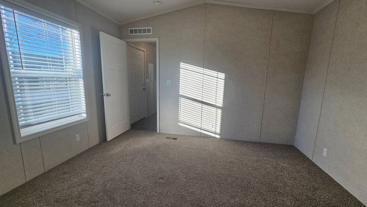 2233 E Maywood St - Photo 7 of 13