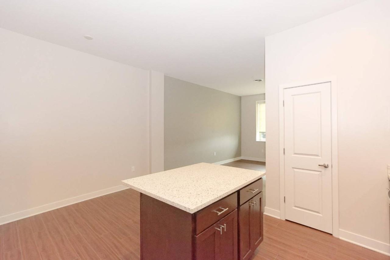 101 Nott Ter #103 - Photo 4 of 17