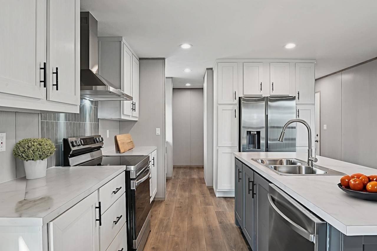 1612 American Dr - Photo 2 of 13