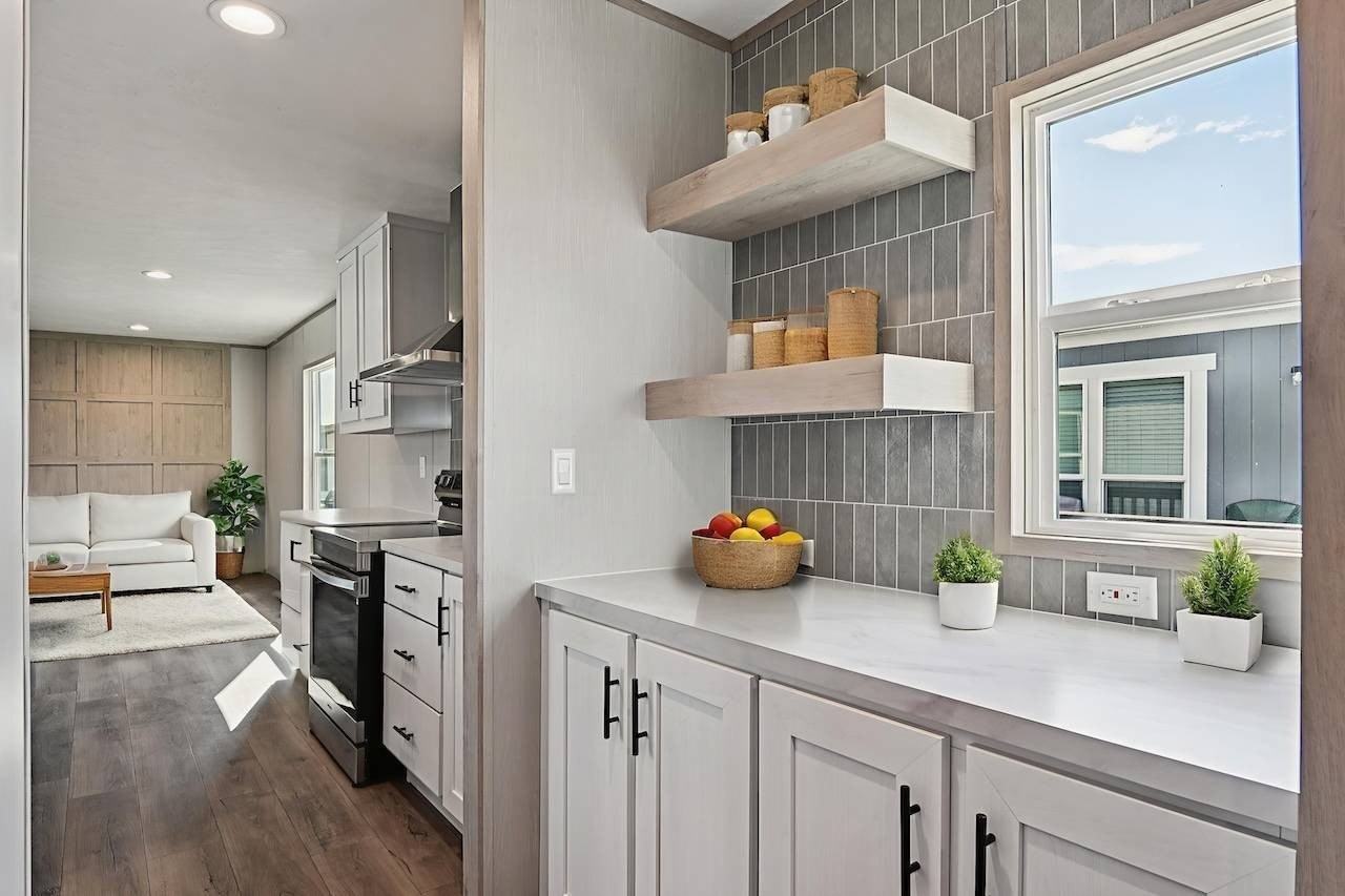 1612 American Dr - Photo 4 of 13