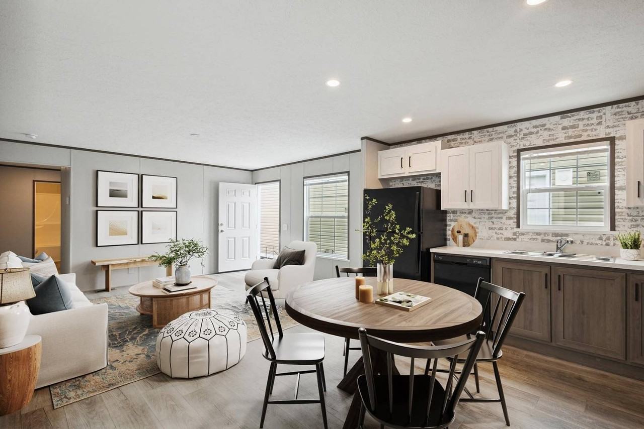 10 Benjamin Ln - Photo 2 of 12