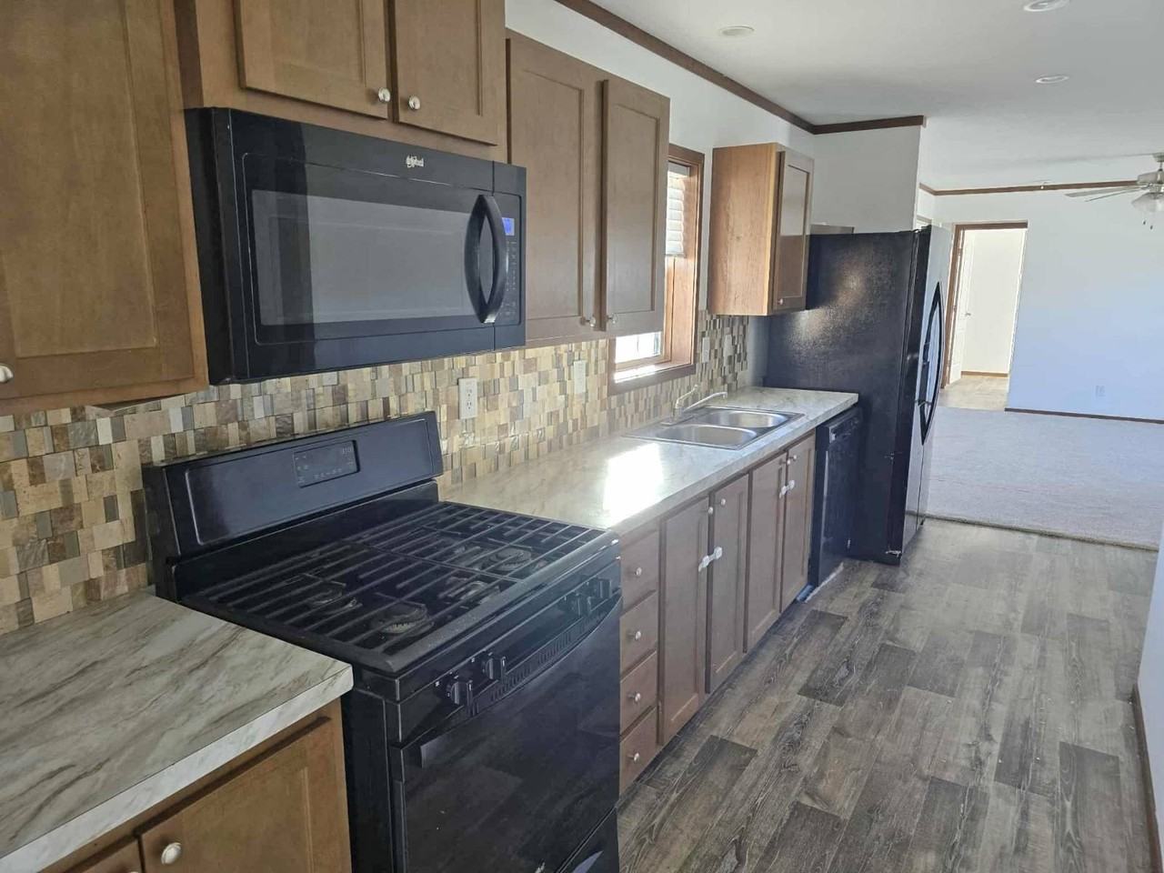 45 Lincoln Ave #45LL - Photo 2 of 12