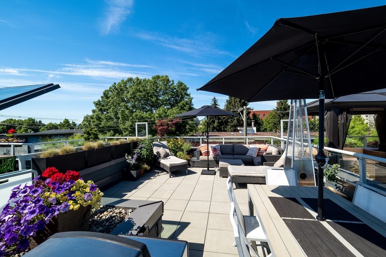 3164 Prince Edward Street - Photo 3 of 20