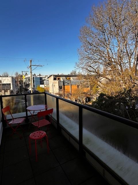 3164 Prince Edward Street - Photo 4 of 20