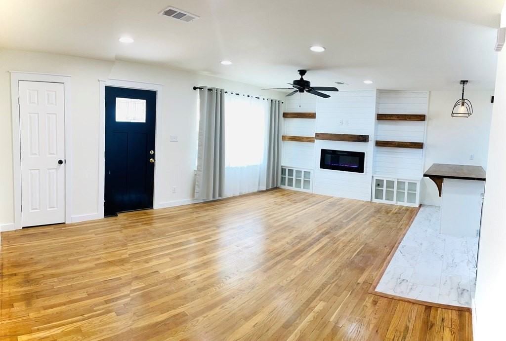 311 Sw 10th St - Photo 3 of 22