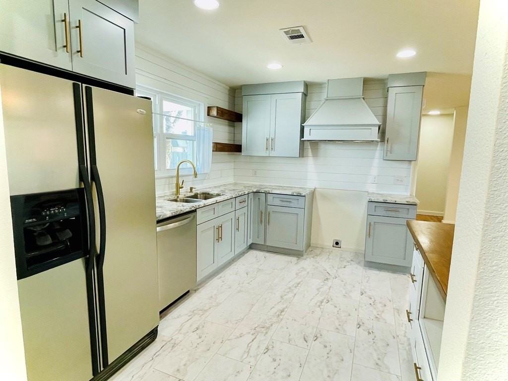 311 Sw 10th St - Photo 6 of 22