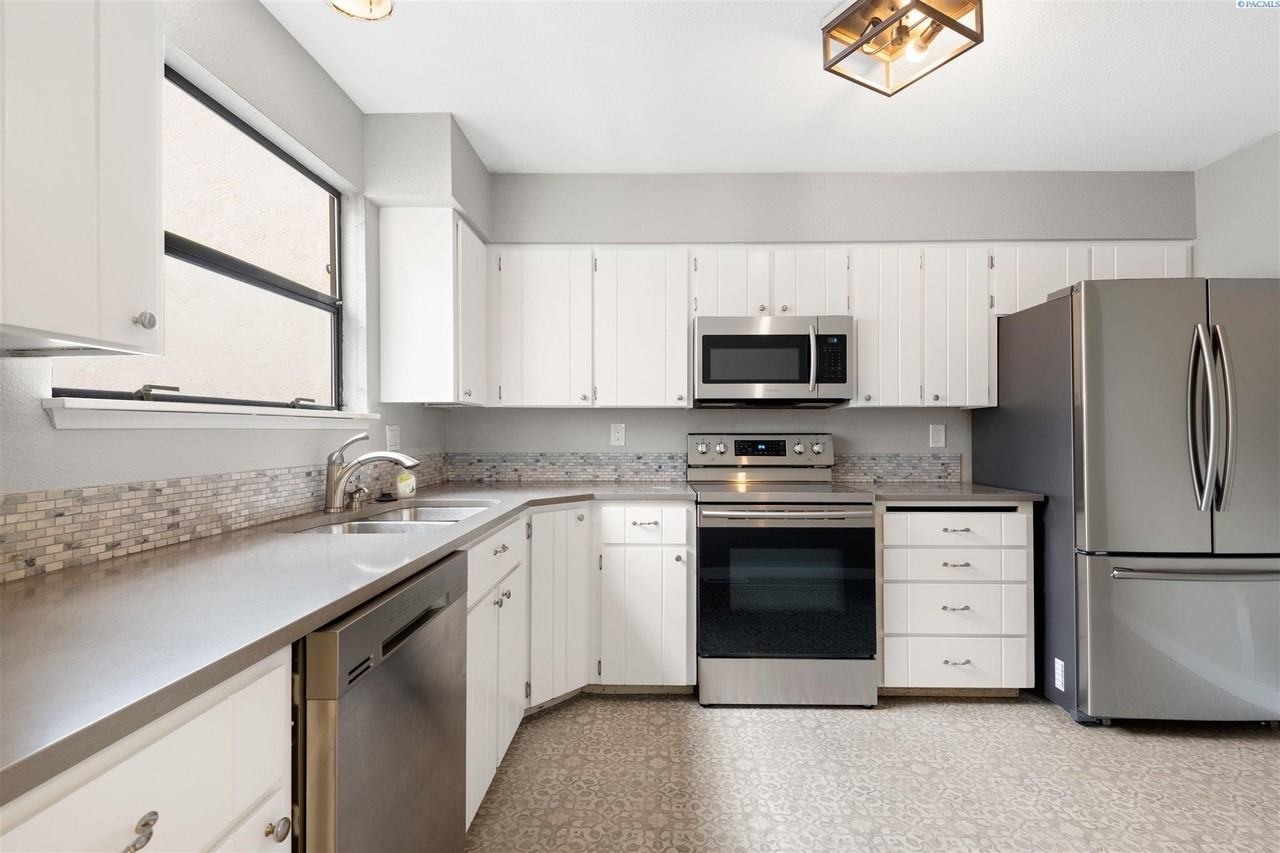 2026 Venturi Ct - Photo 5 of 18