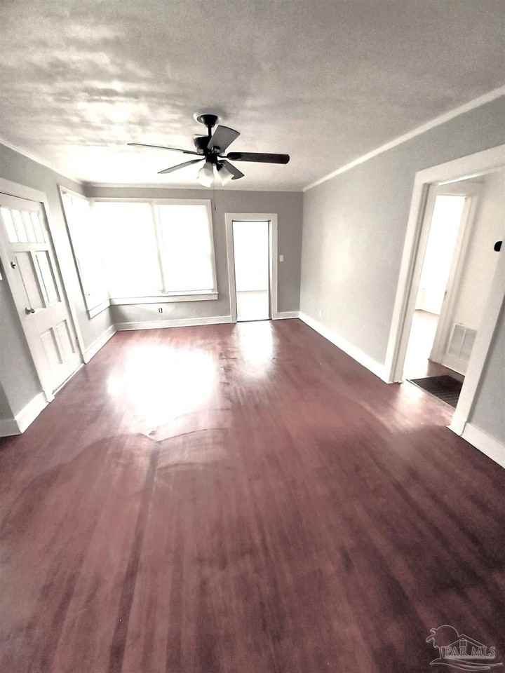 1120 S Old Corry Field Rd - Photo 3 of 10