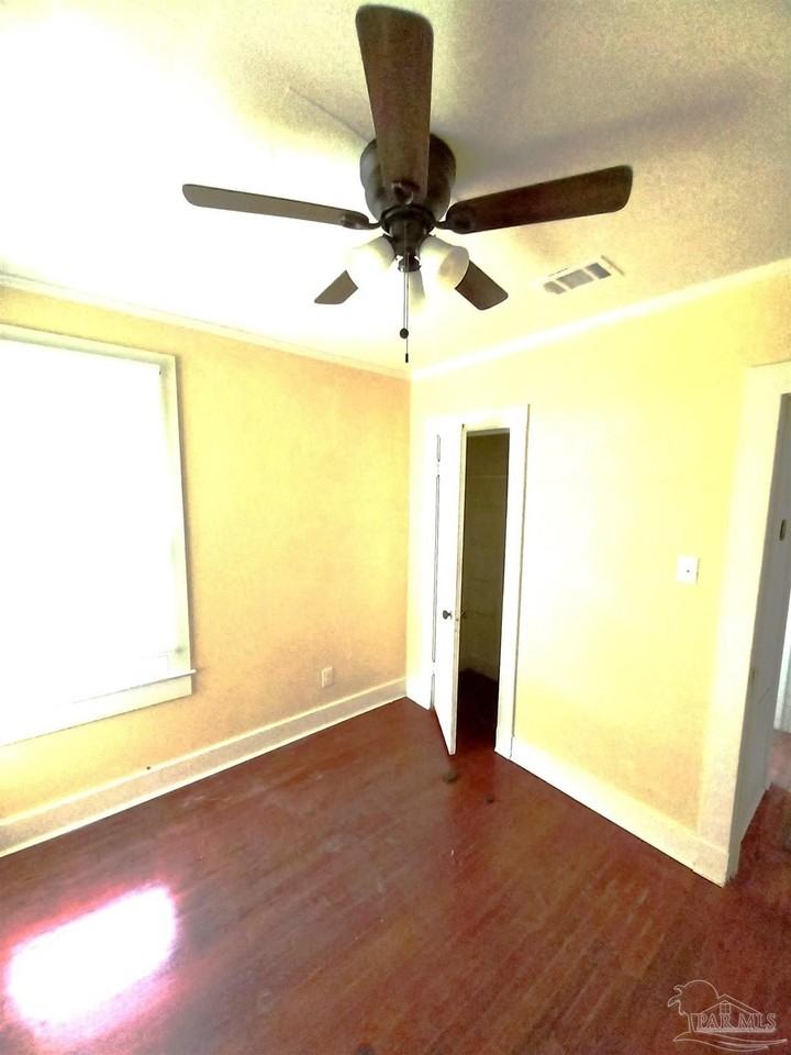 1120 S Old Corry Field Rd - Photo 6 of 10