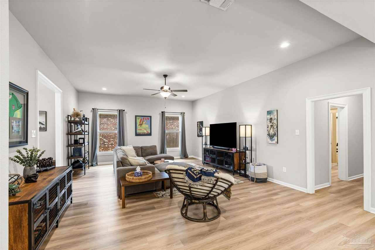 4709 Sago Palm Cir - Photo 4 of 49