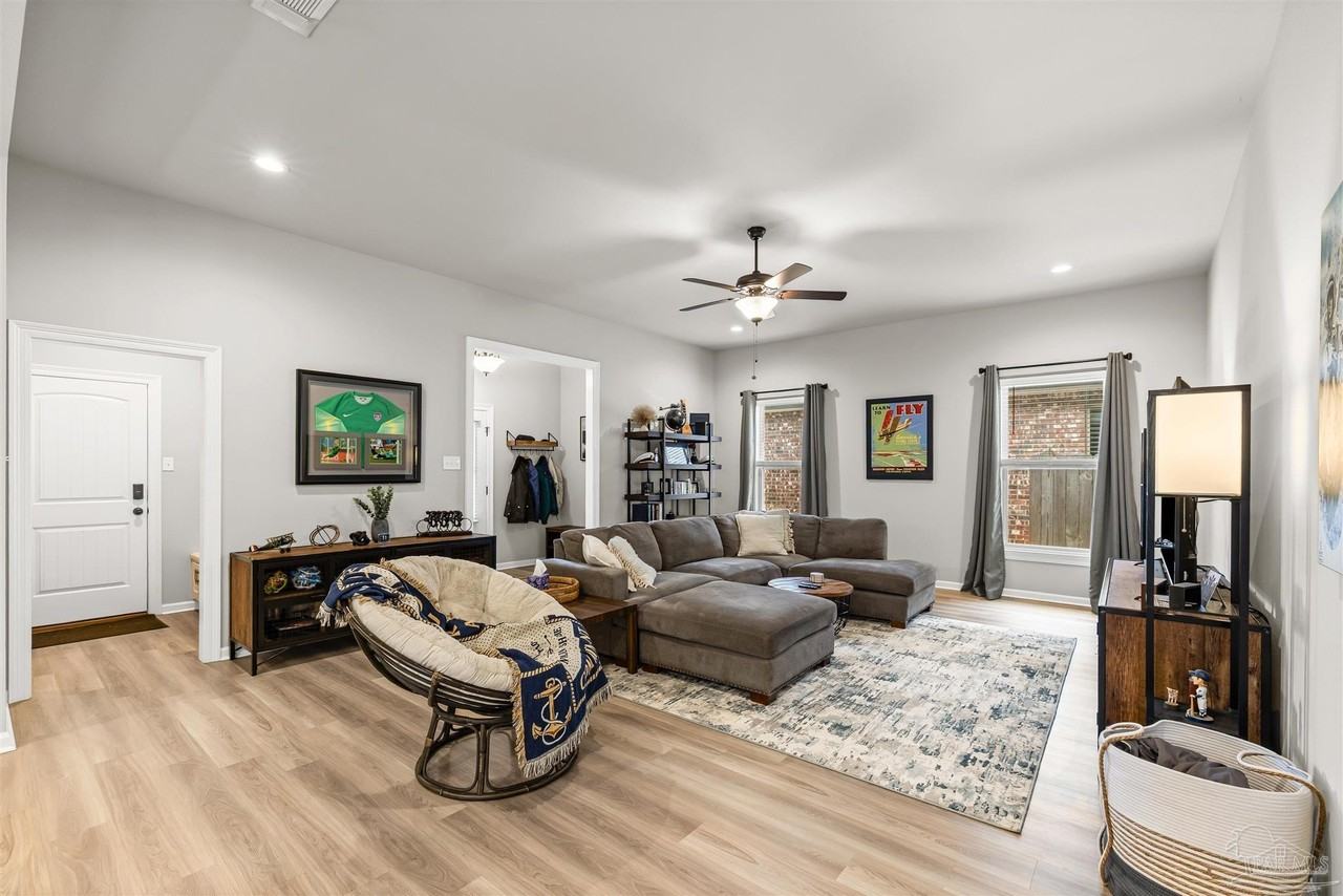 4709 Sago Palm Cir - Photo 6 of 49