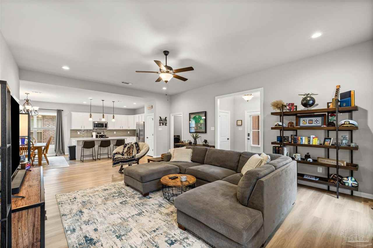 4709 Sago Palm Cir - Photo 7 of 49