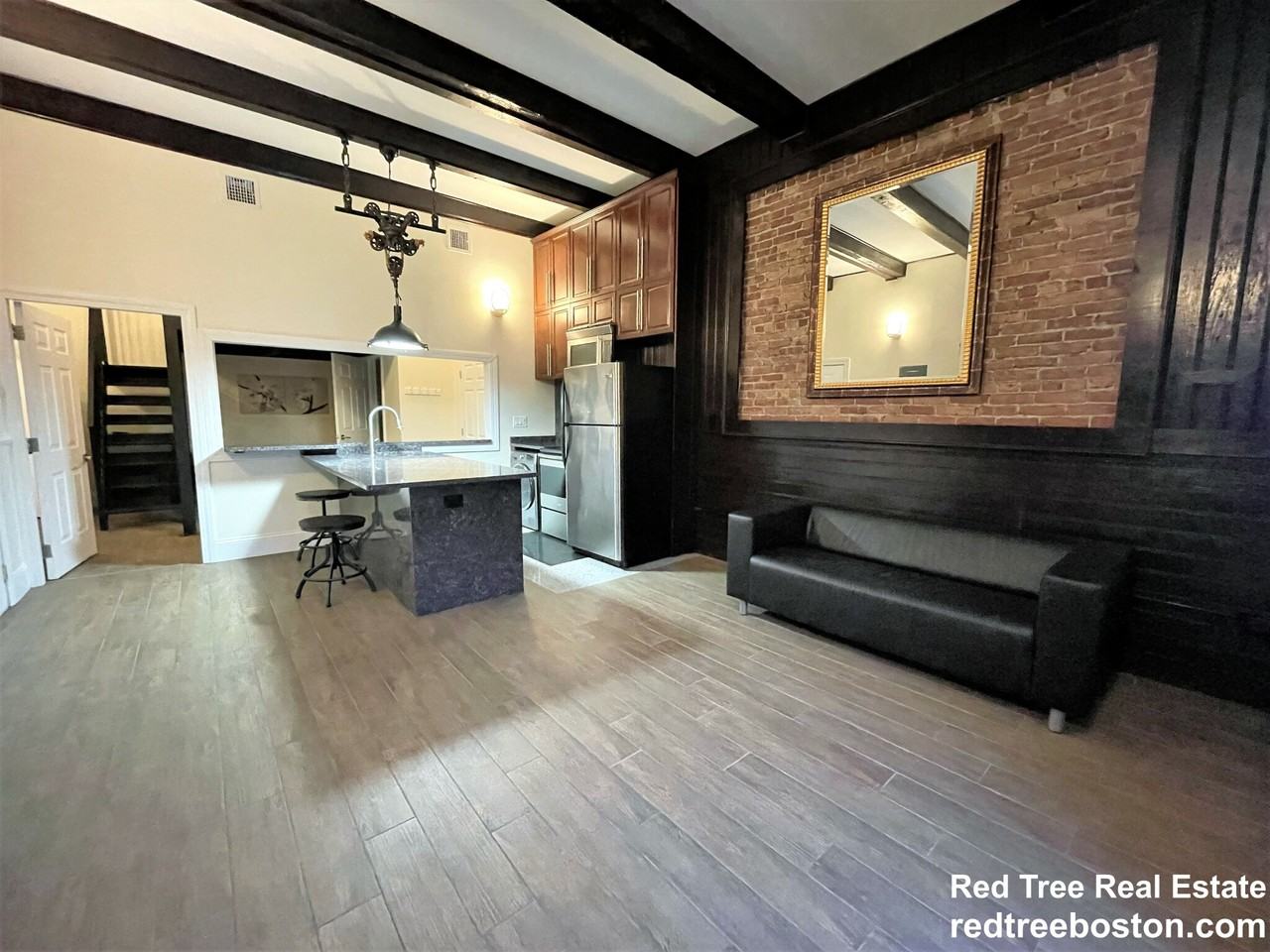 25 Saint Marys Ct #4