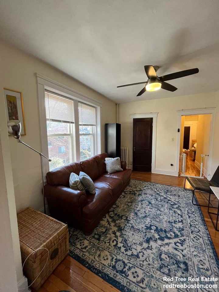 45 Englewood Ave #4 - Photo 2 of 10