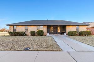 featured image of 3701 Oakmont Dr
