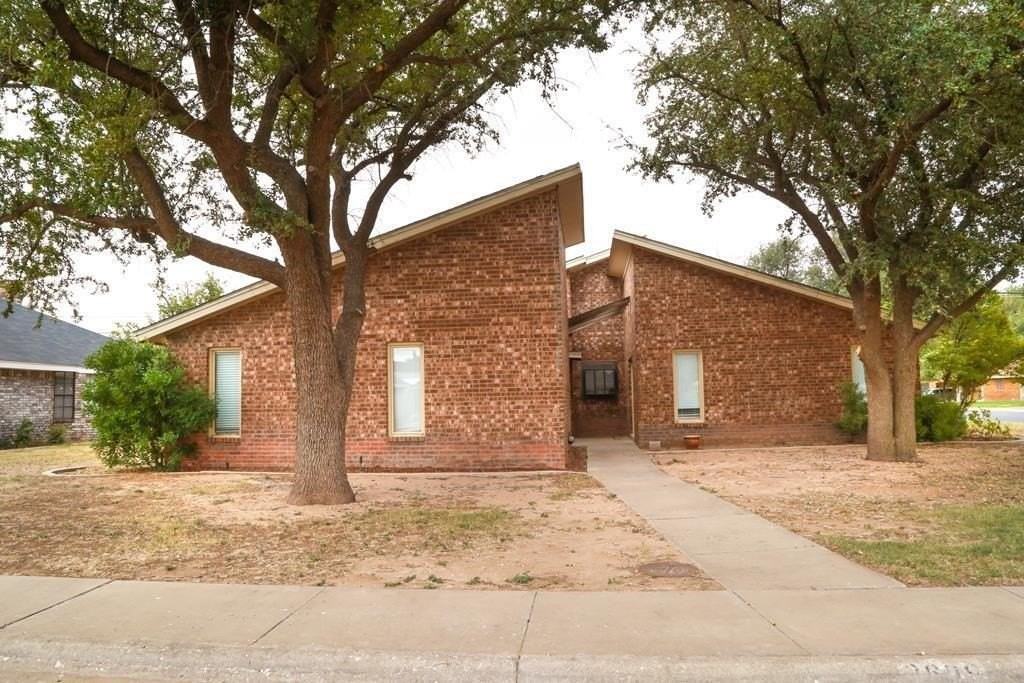 3609 Crestmont Dr - Photo 2 of 13