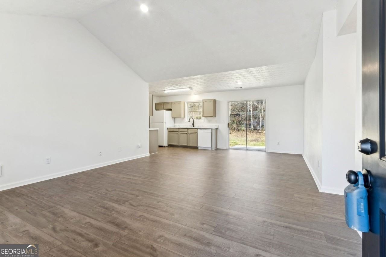 410 Shenandoah Ct - Photo 6 of 34