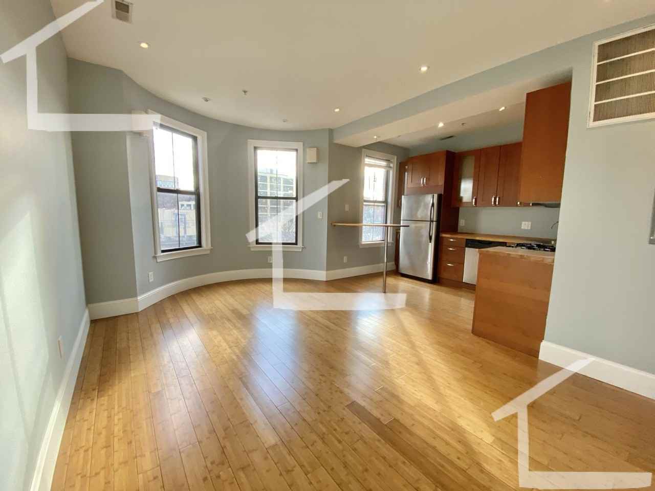 9 Cortes St #3 - Photo 4 of 36