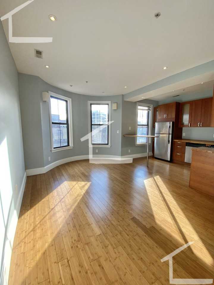 9 Cortes St #3 - Photo 5 of 36