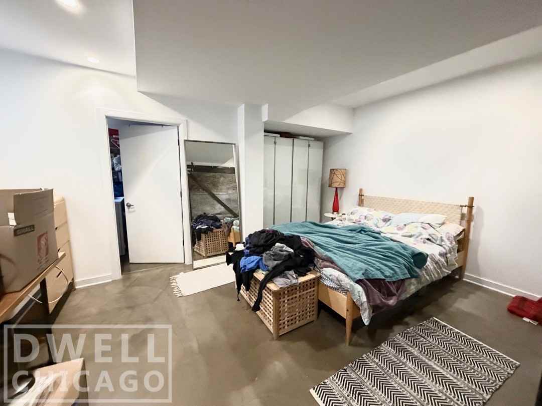 2121 N Albany Ave #G - Photo 3 of 8