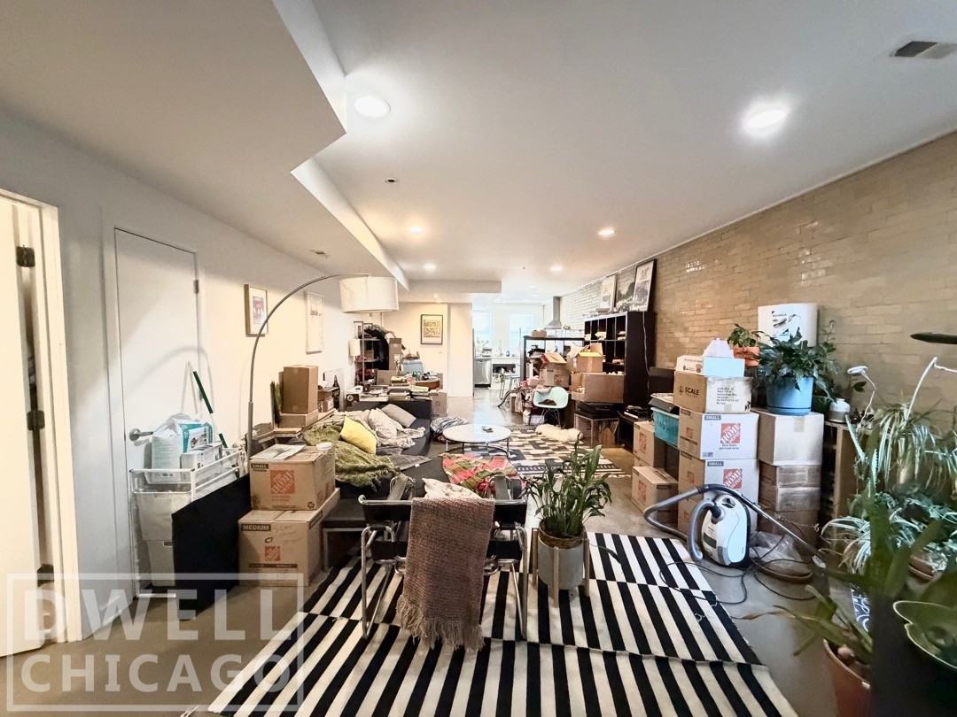 2121 N Albany Ave #G - Photo 5 of 8