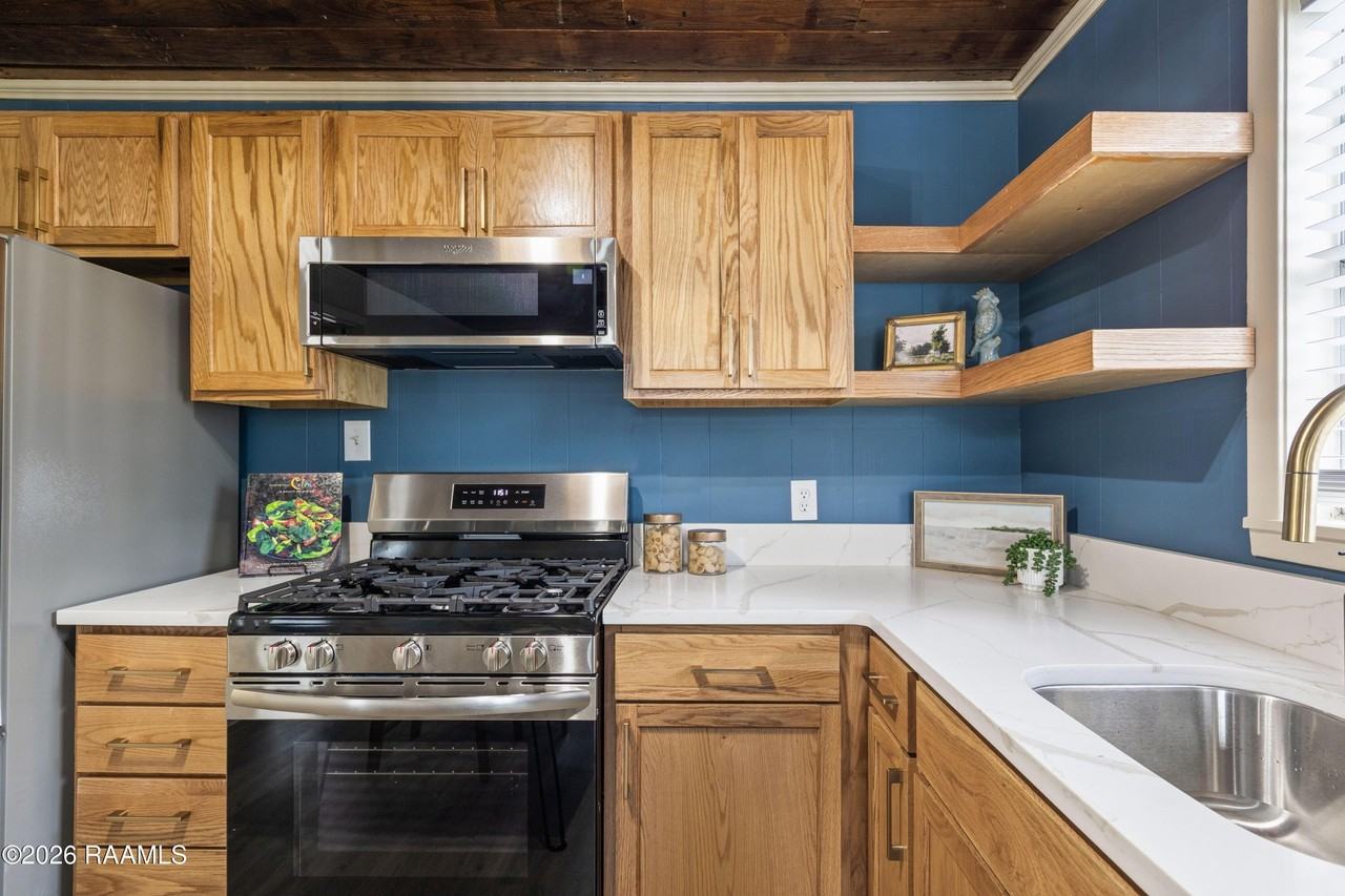 328 Theodora Blvd #1-2 - Photo 4 of 13