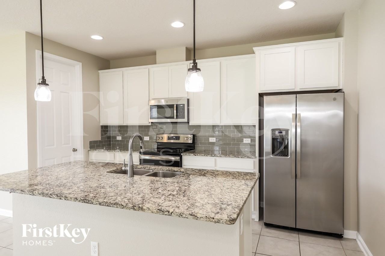 1503 Tropical Pine Cv - Photo 7 of 15