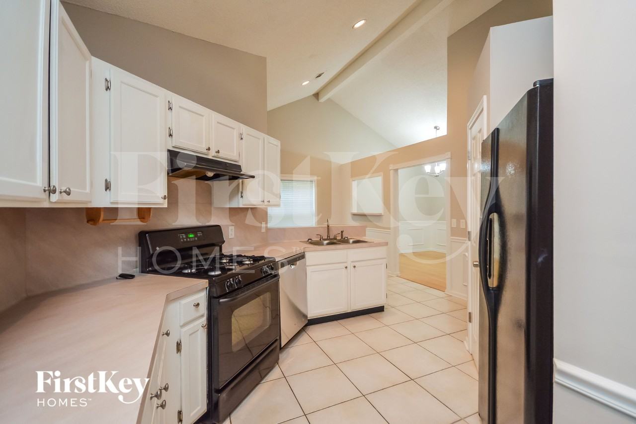 1727 Boulder Cv - Photo 6 of 15