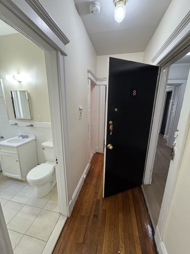 1144 Commonwealth Ave #8 - Photo 7 of 14