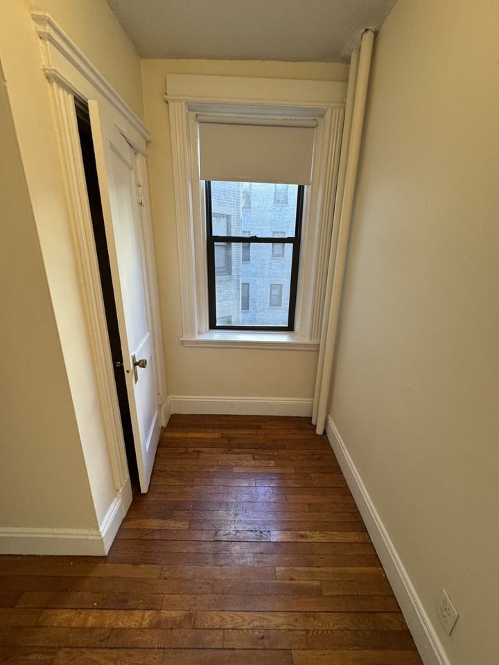 1152 Commonwealth Ave #26 - Photo 7 of 10