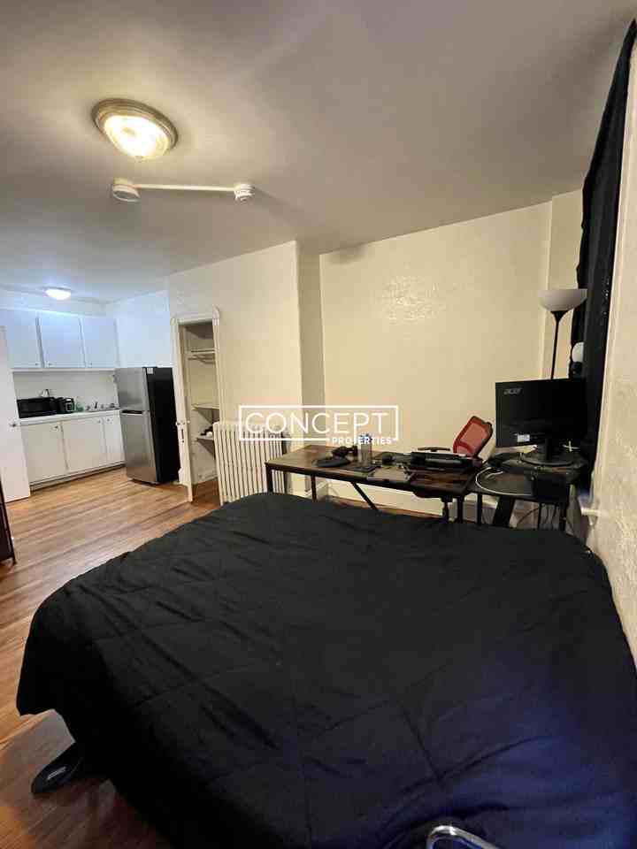 72 Revere St #1F - Photo 5 of 13
