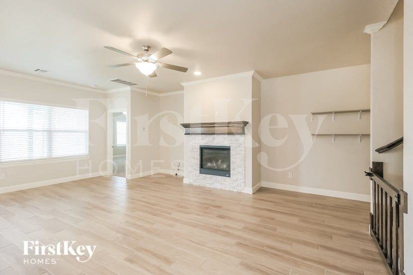 11409 Nw 100th Ct - Photo 3 of 15