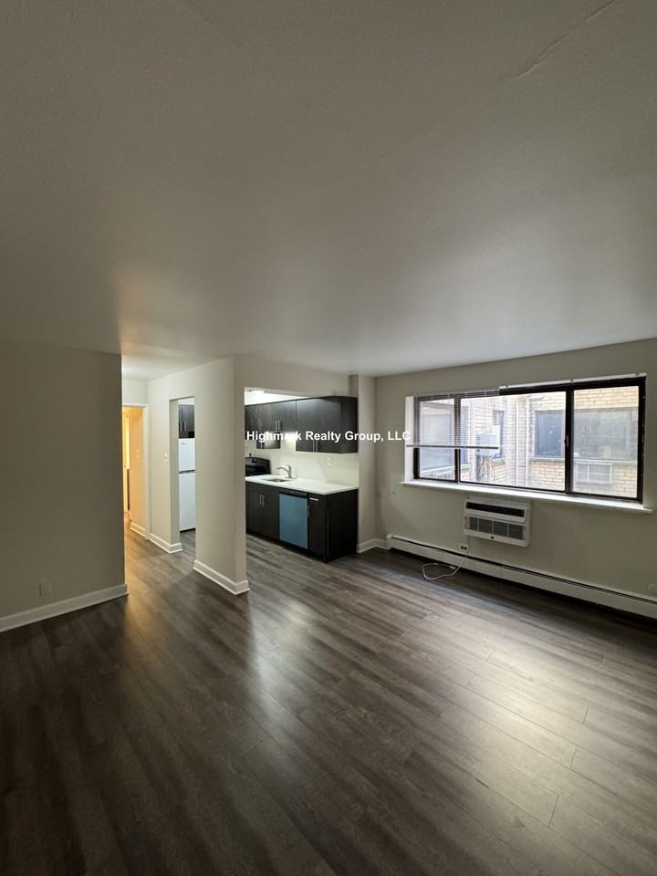 5917 N Kenmore Ave #325A