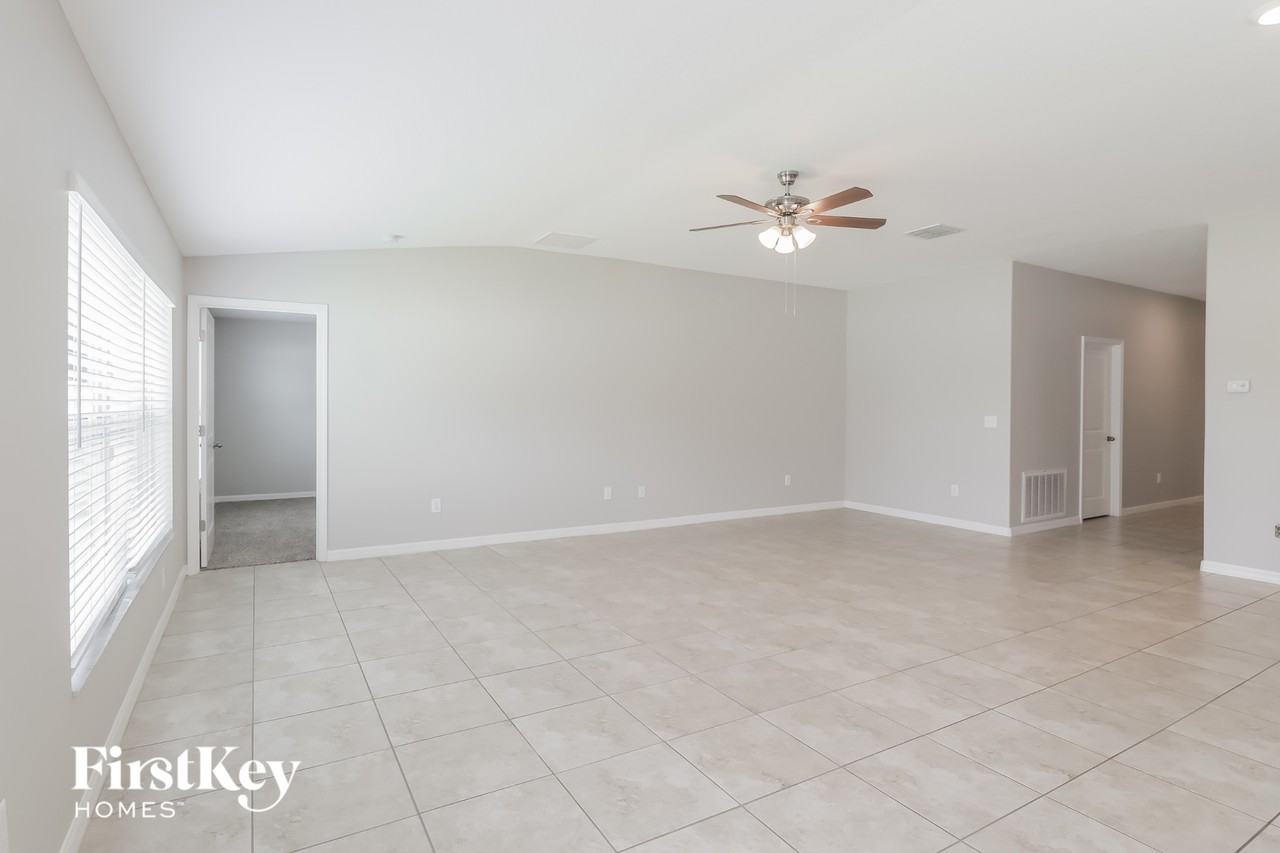 10621 Standing Stone Dr - Photo 3 of 15