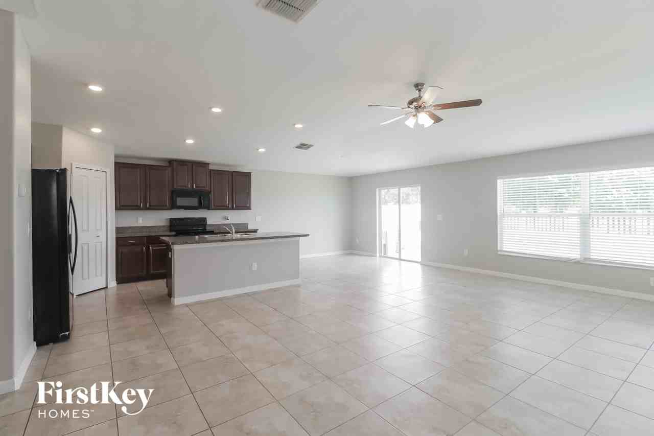 10621 Standing Stone Dr - Photo 4 of 15