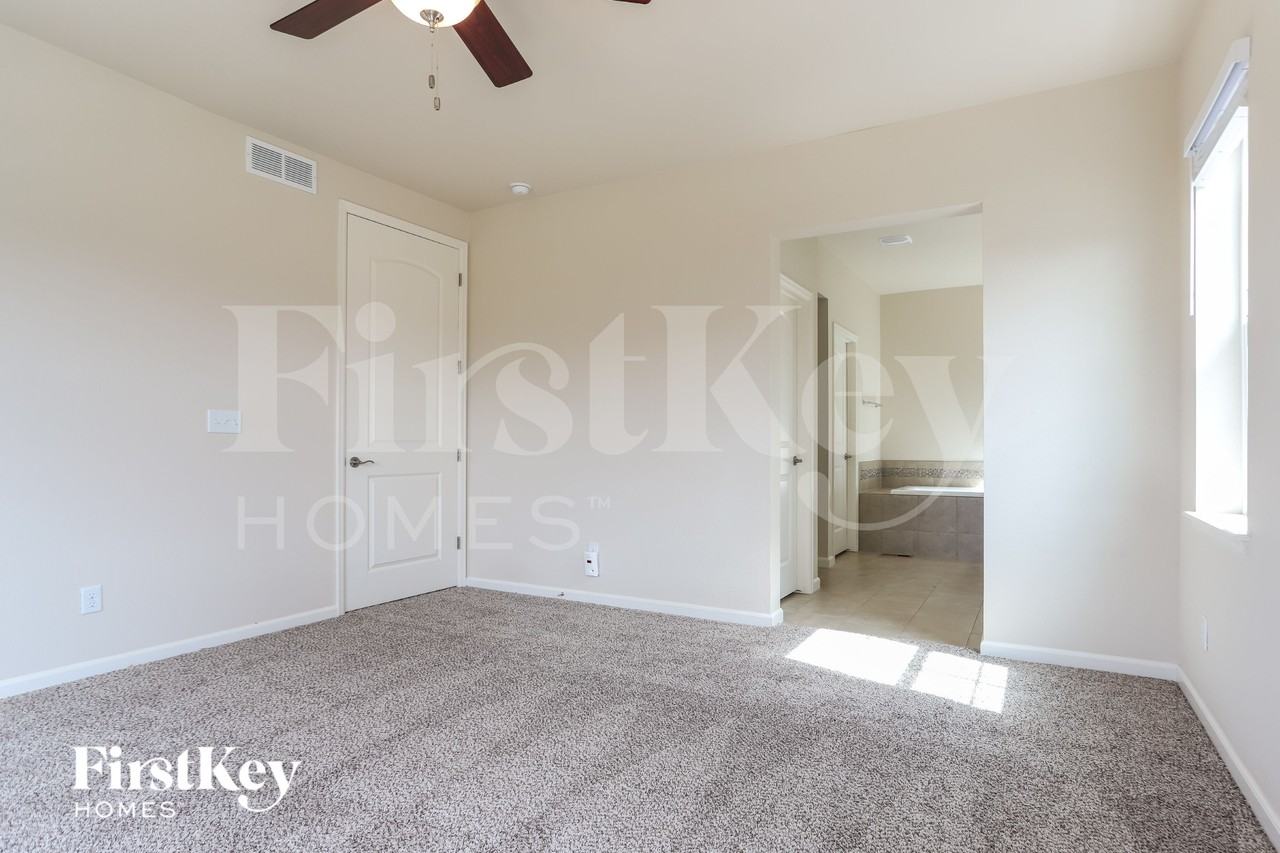 1318 S Duquesne Ct - Photo 7 of 15