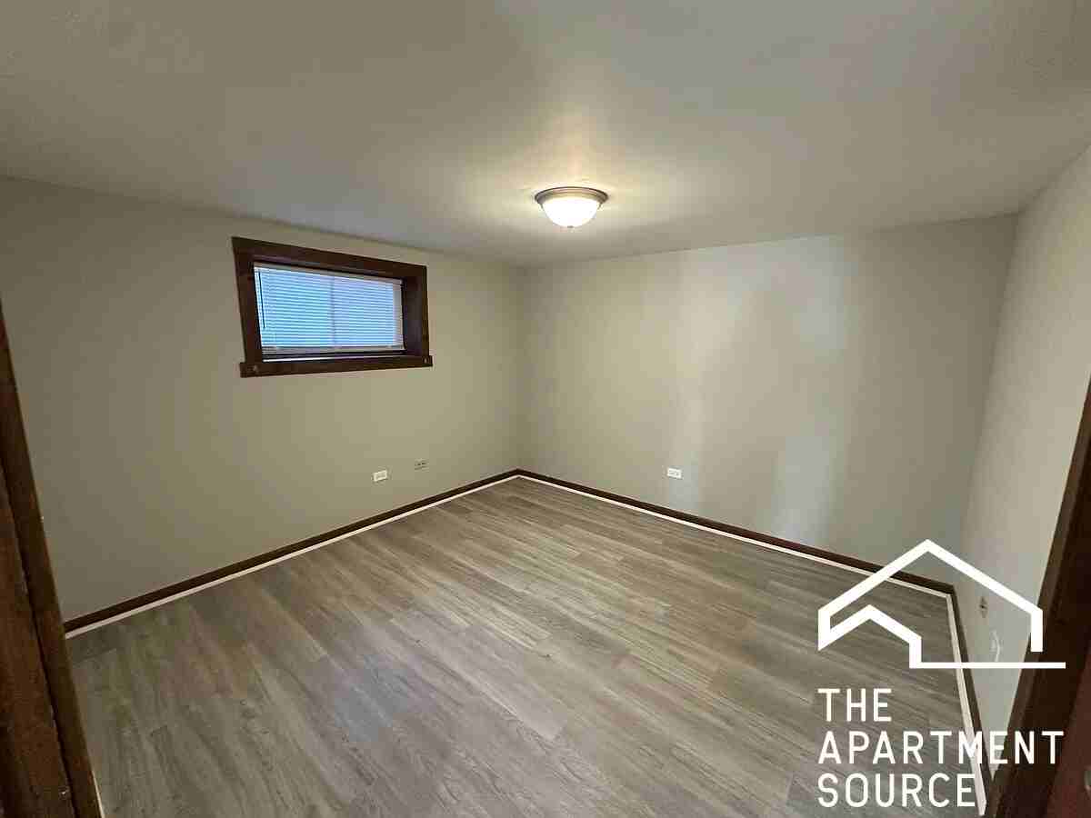 4402 W Belden St #GDN - Photo 7 of 9