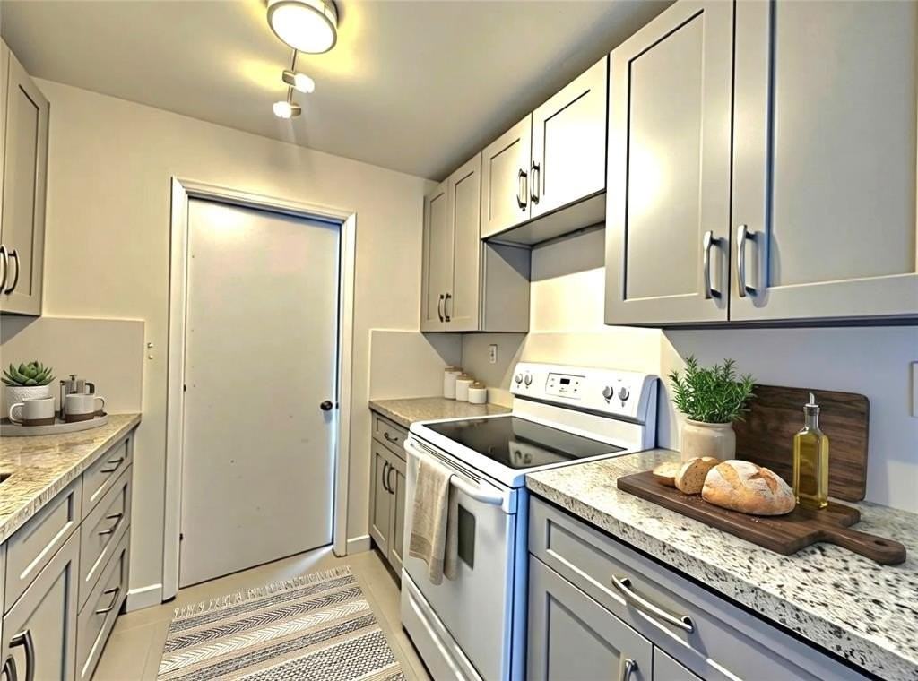 3384 Nw 17th St - Photo 4 of 14