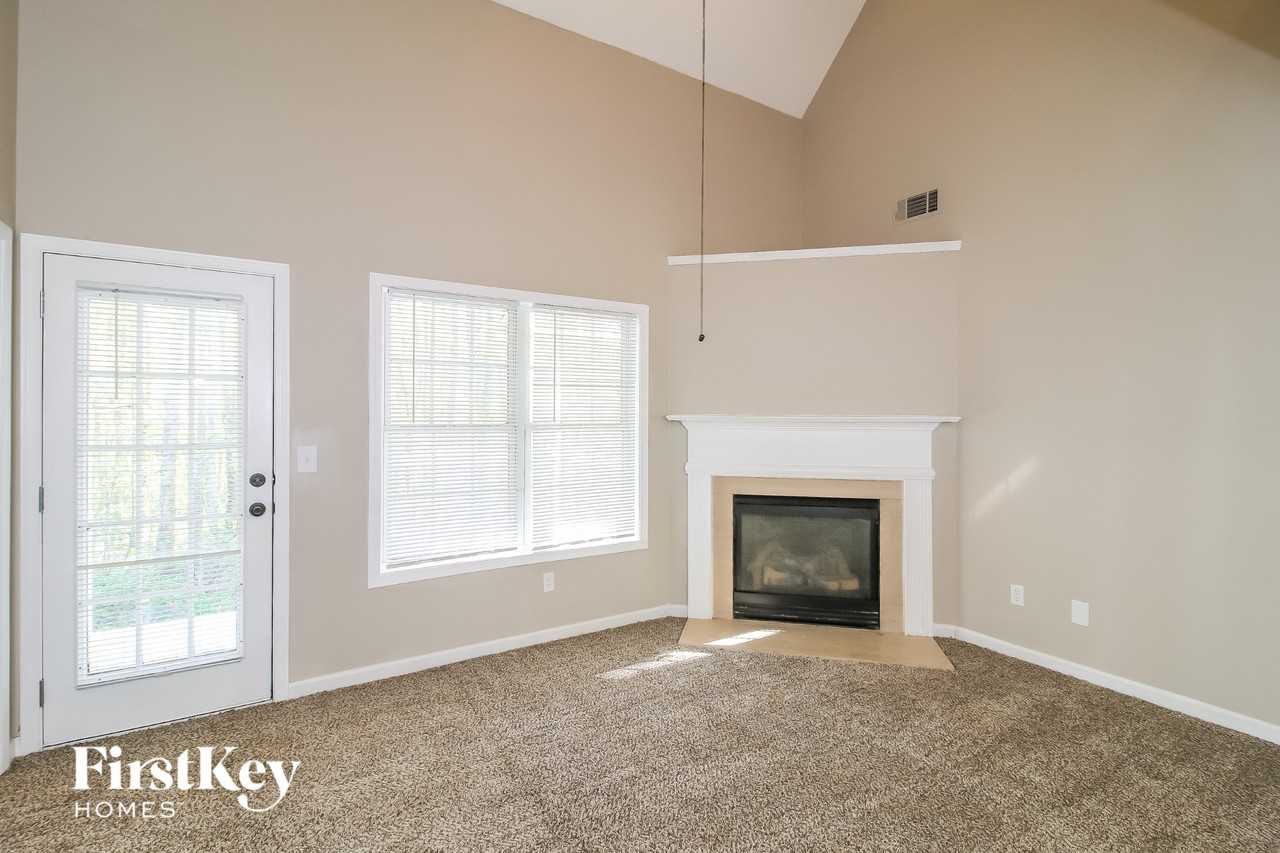 531 Judith Ct - Photo 4 of 15