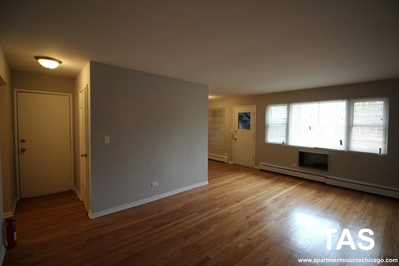 1642 W Morse Ave #3S - Photo 2 of 6